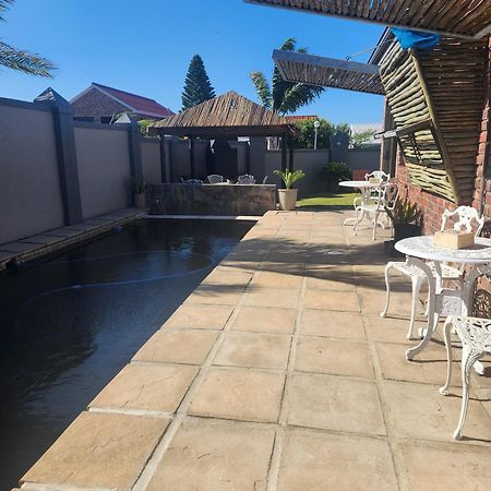 The Wooden Leg Guesthouse Kleinmond ภายนอก รูปภาพ