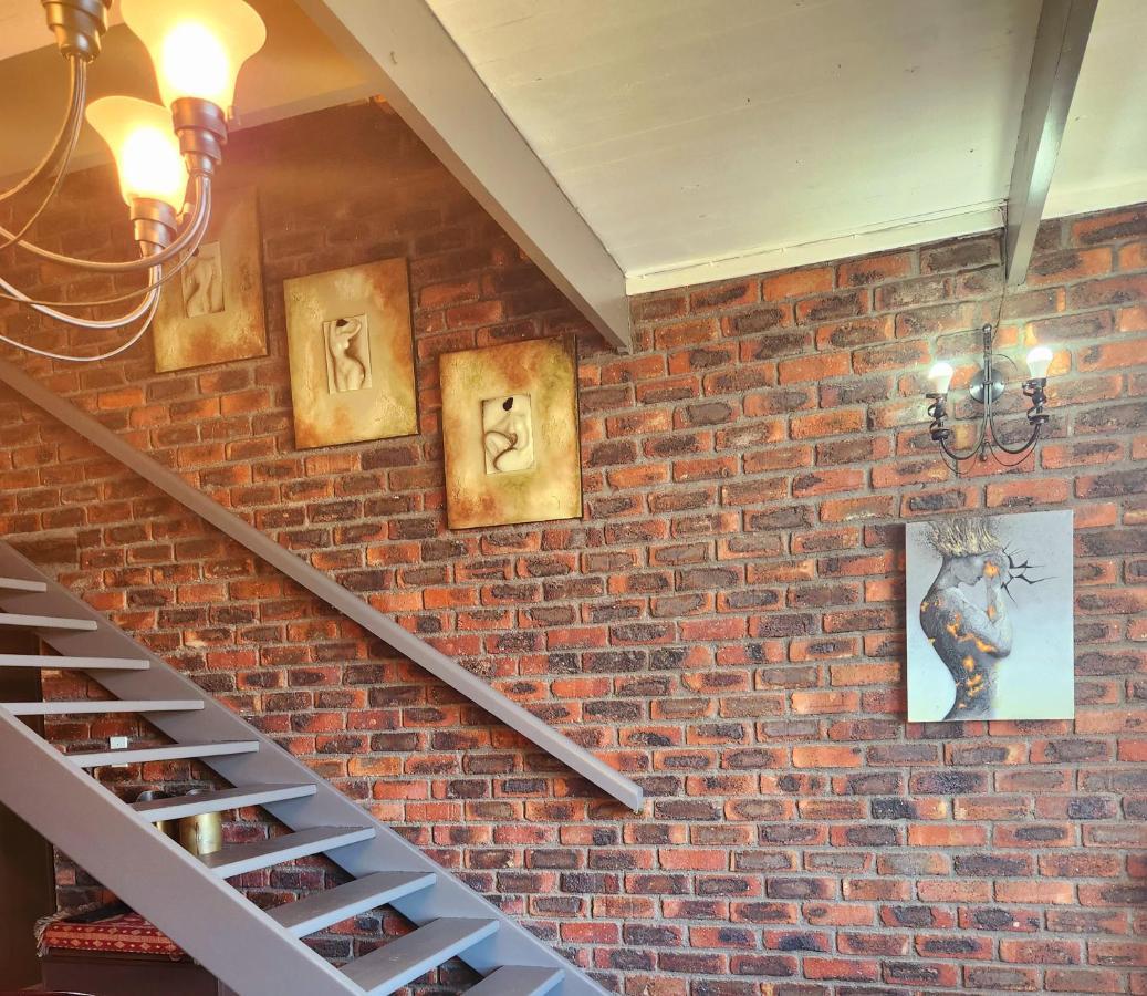 The Wooden Leg Guesthouse Kleinmond ภายนอก รูปภาพ