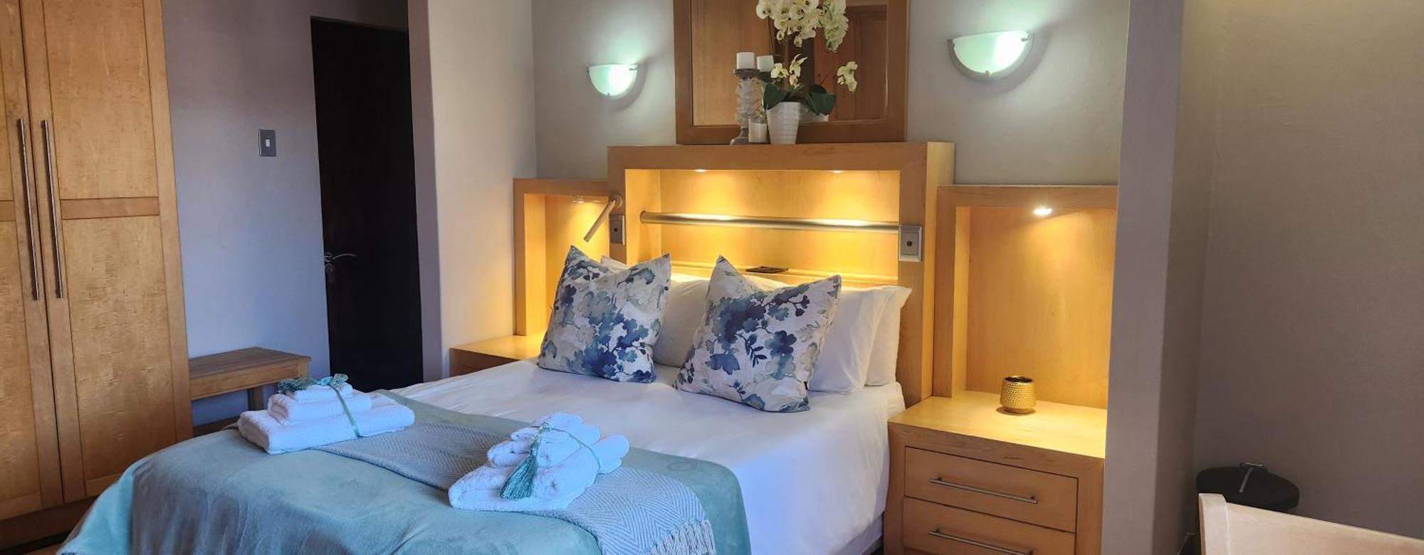 The Wooden Leg Guesthouse Kleinmond ภายนอก รูปภาพ